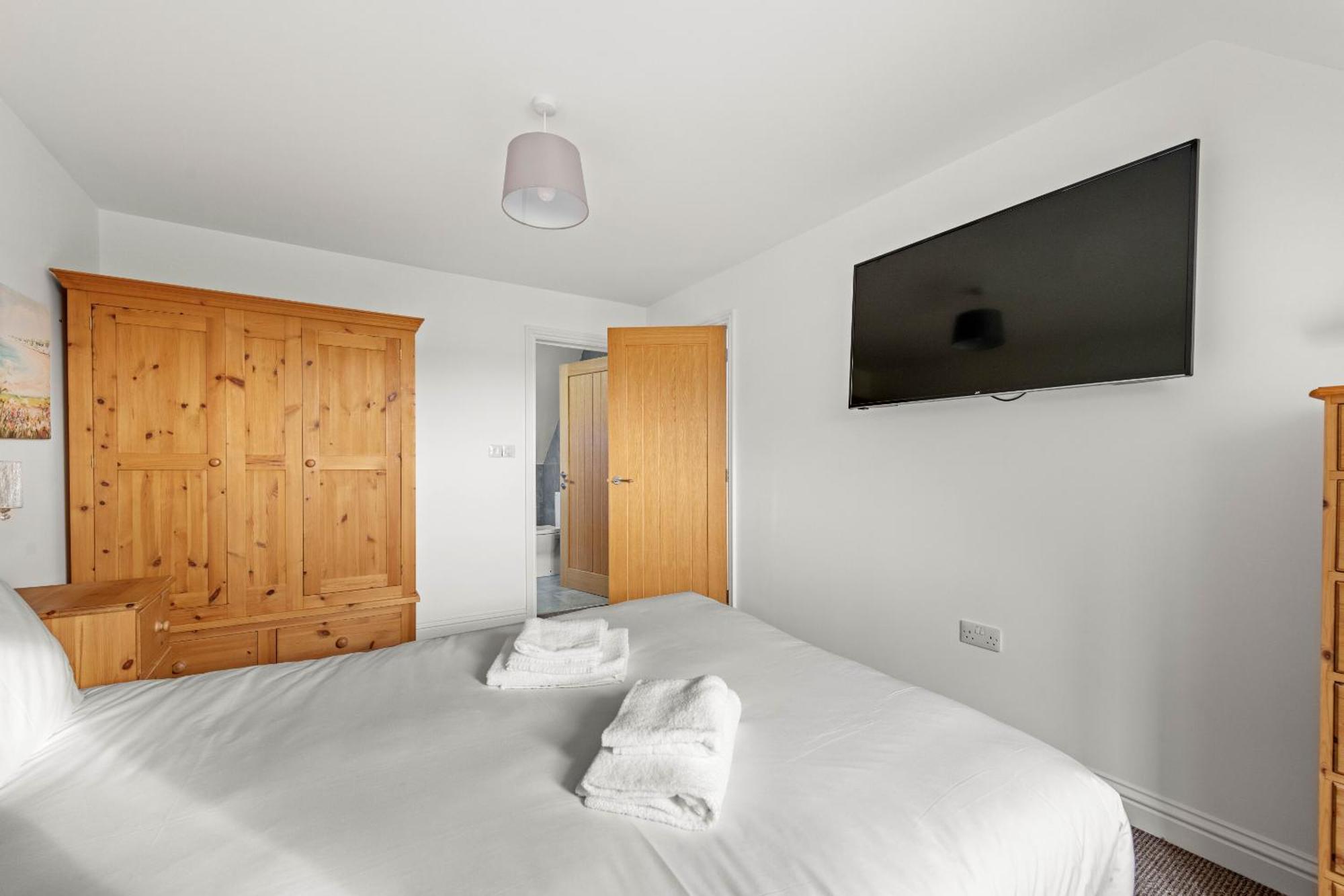4 Bedroom House Lincs Pet & Child Friendly Holiday home